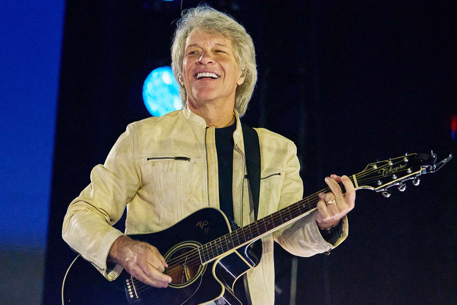 Bon Jovi - Tour Image 2